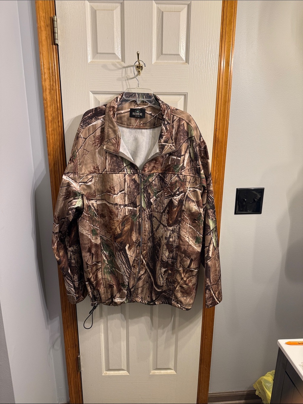 Realtree Brown & Green Camo Men's Lightweight Windbreaker